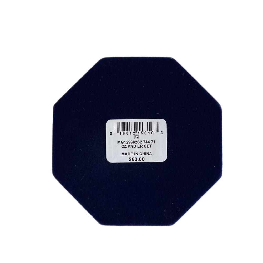 Macys Fine Silver Plate Cubic Zirconia Necklace and Stud Earring Set 18”+3” Ext - Picture 11 of 11